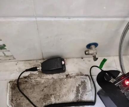 南充市屋顶漏水维修公司分享下卫生间漏水的危害及解决方法